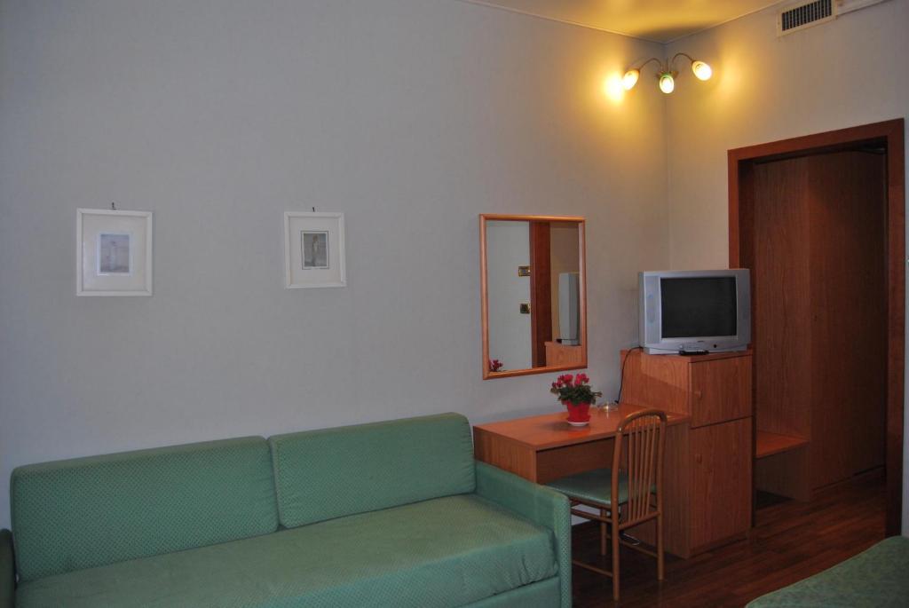 Vecchia Brianza Hotel Seveso Phòng bức ảnh